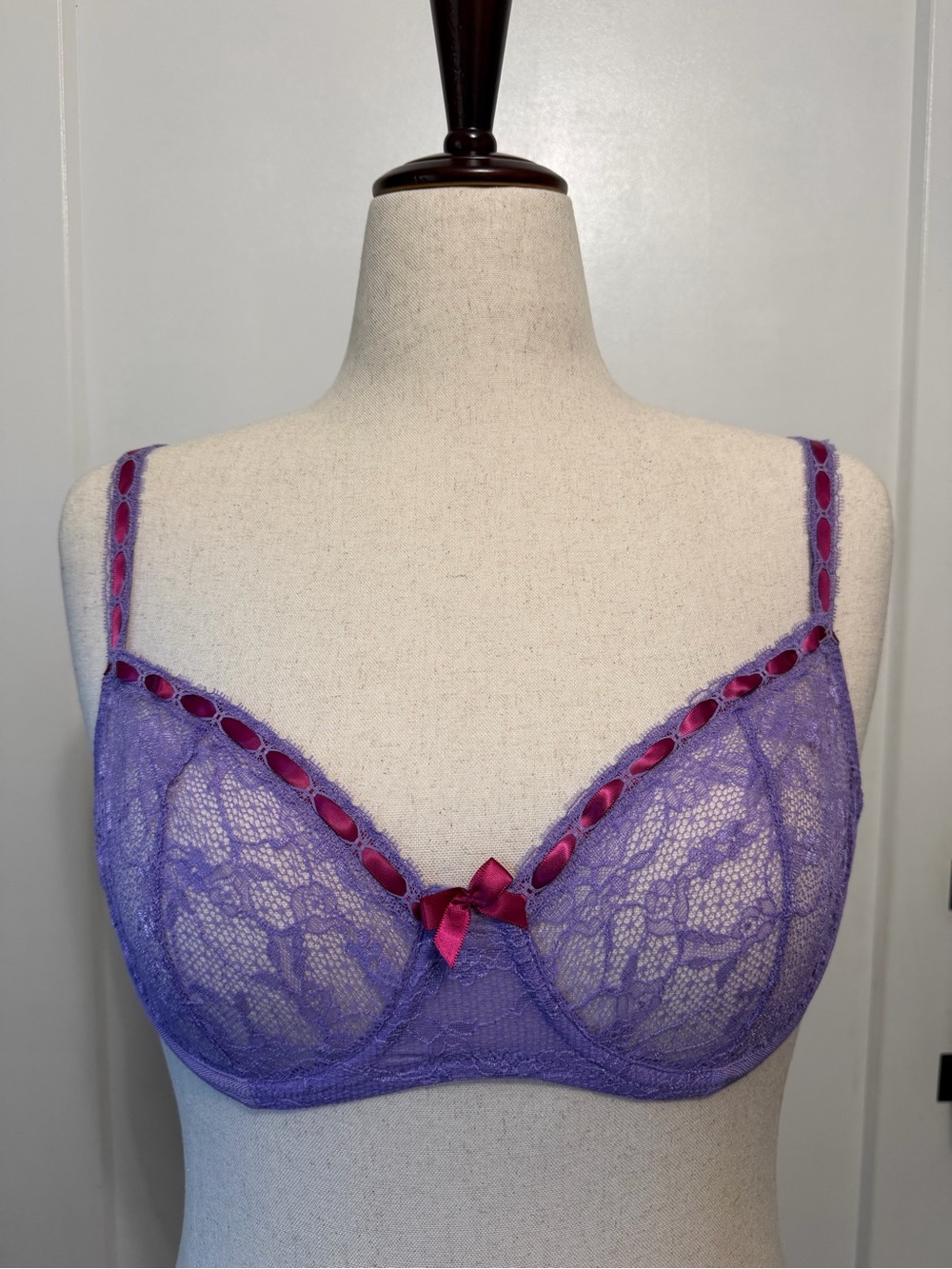 Vintage 2003 Victoria’s Secret 34D Purple Lace Pink Ribbon Y2K Bra